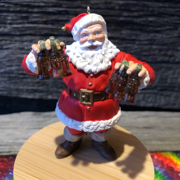 ❤️1993 Coca Cola Christmas ornament with Coke bottles 90s Vtg Hallmark Keepsake - Picture 3 of 13